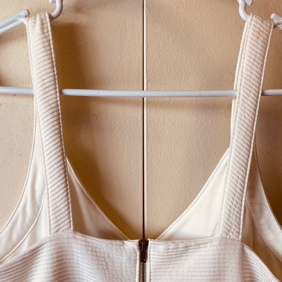 Cute stylish dress 👗 - Picture 8 of 10